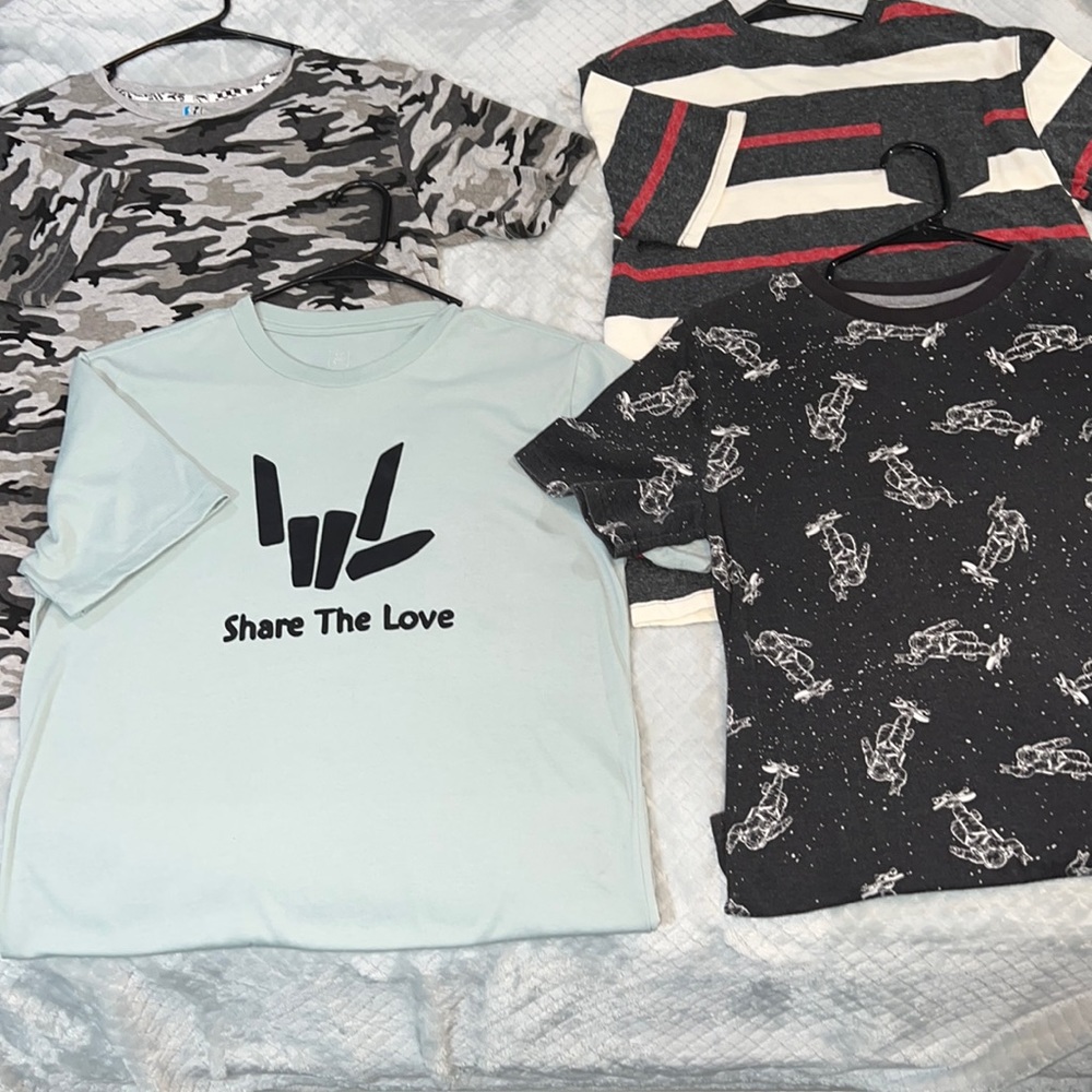 T-shirt bundle (x4) Boy’s size 18